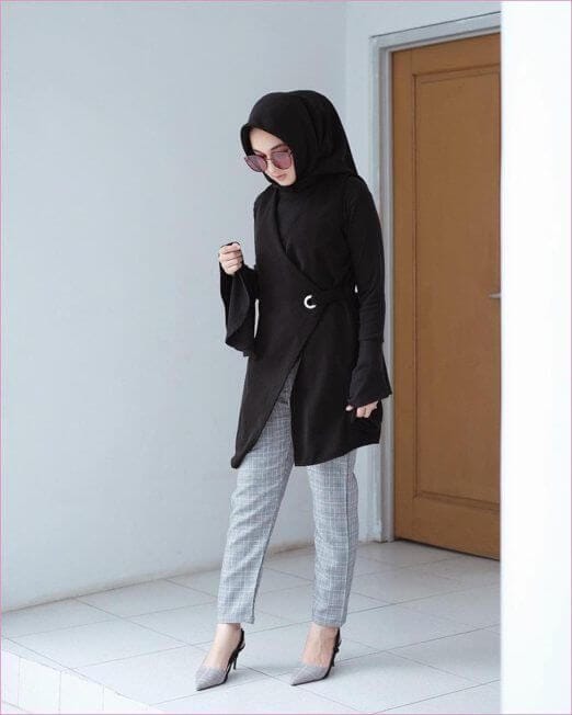 Fashion Wanita Karir Berhijab