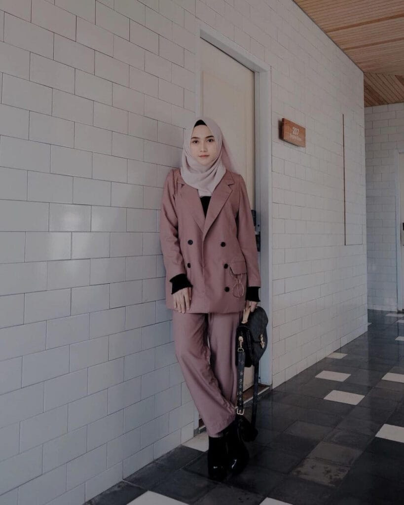 pakaian kantor muslimah